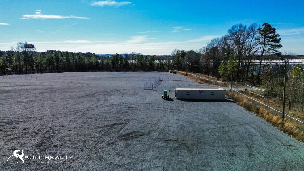 More Photos Of 152 Tyler Dr, Calhoun Warehouse For Lease