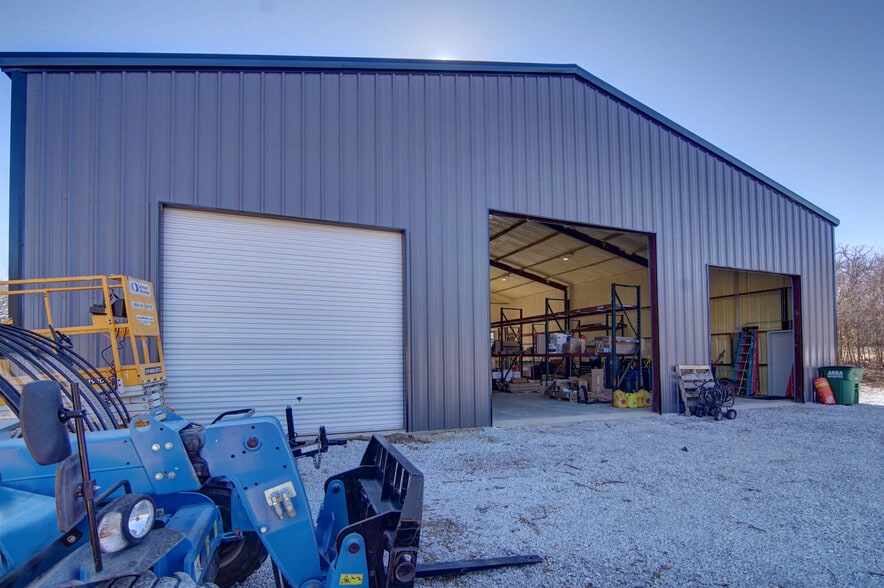 More Photos Of 4262 Burleson Retta Rd, Burleson Flex For Sale