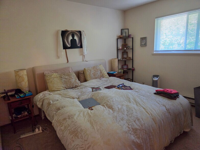More Photos Of 1562 Sir Francis Drake Blvd, San Anselmo Multifamily For Sale