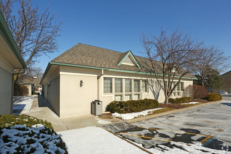 More Photos Of 1415-1421 E 12 Mile Rd, Madison Heights Unknown For Lease