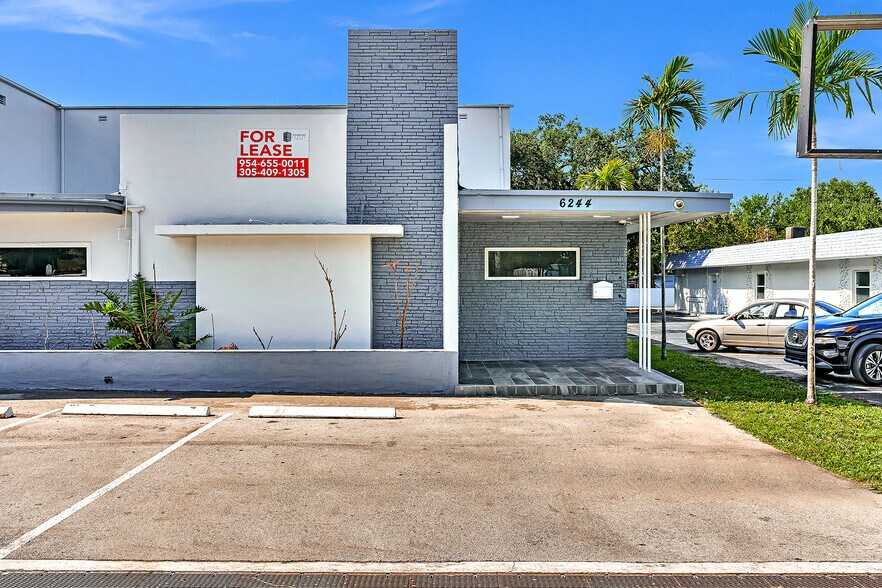 Primary Photo Of 6240-6244 Miramar Pky, Miramar Medical For Lease