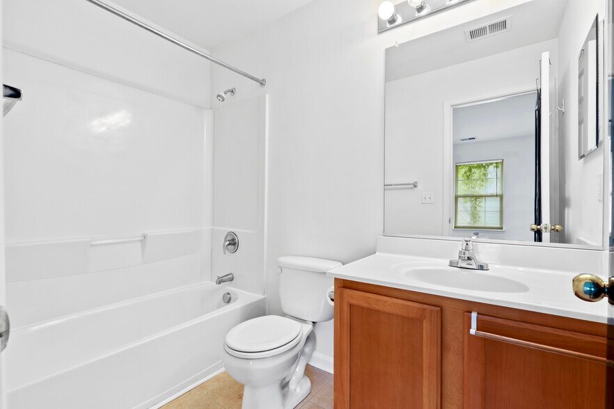 More Photos Of 437-445 Kenneth Sq, Baltimore Multifamily For Sale