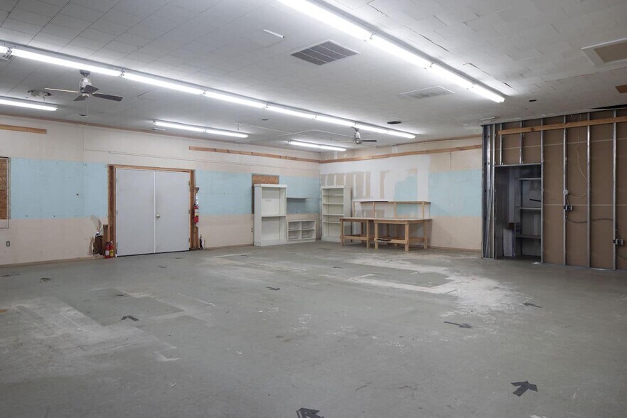 More Photos Of 403 Ashley Falls Rd, Canaan Freestanding For Sale