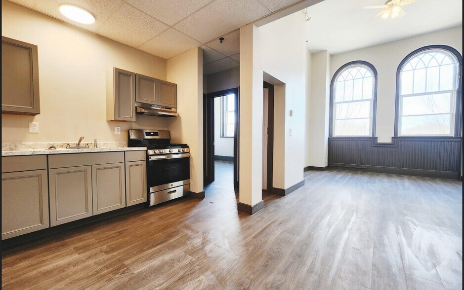 More Photos Of 19 Wood St, Lewiston Apartments For Sale