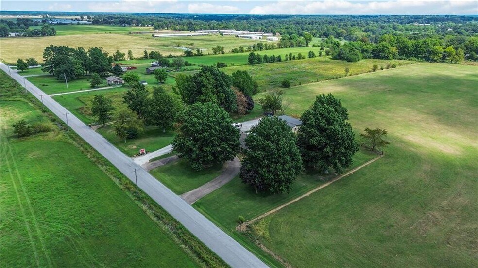 More Photos Of 5039 Primrose Rd, Springdale Specialty For Sale