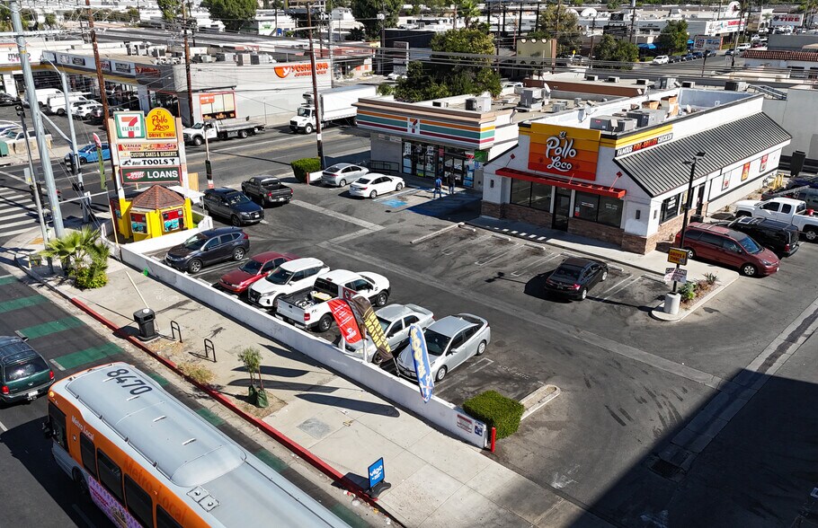 More Photos Of 6740 Reseda Blvd, Reseda Unknown For Lease