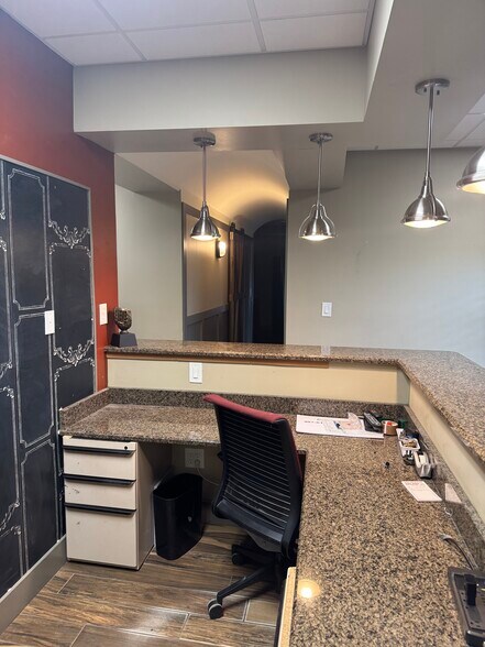 More Photos Of 1517 N Orange Blossom Trl, Orlando Office For Lease