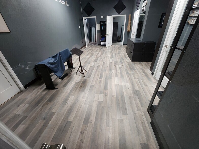 More Photos Of 415 E Parkwood Ave, Friendswood Medical For Lease