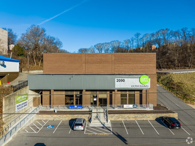 More Photos Of 2090 Greentree Rd, Pittsburgh Office For Lease