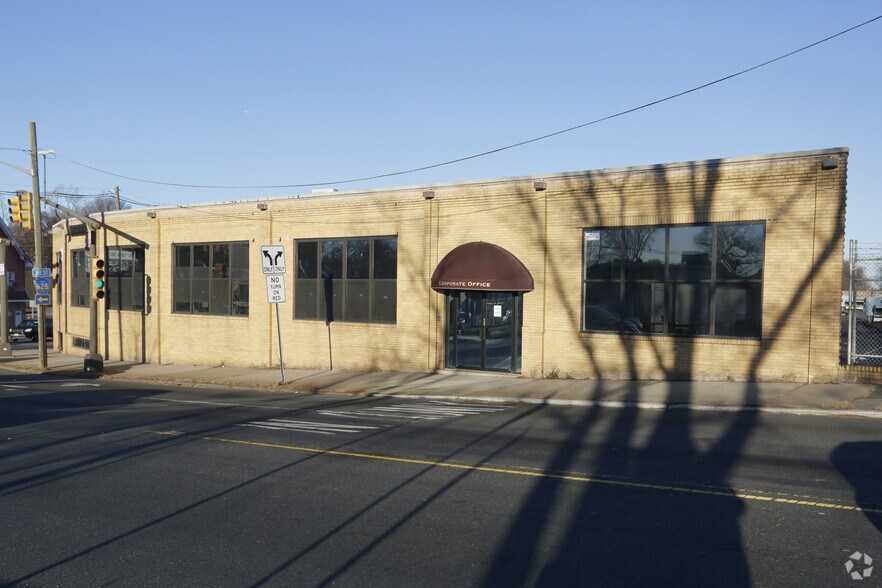 More Photos Of 1405 N Broad St, Hillside Warehouse For Lease