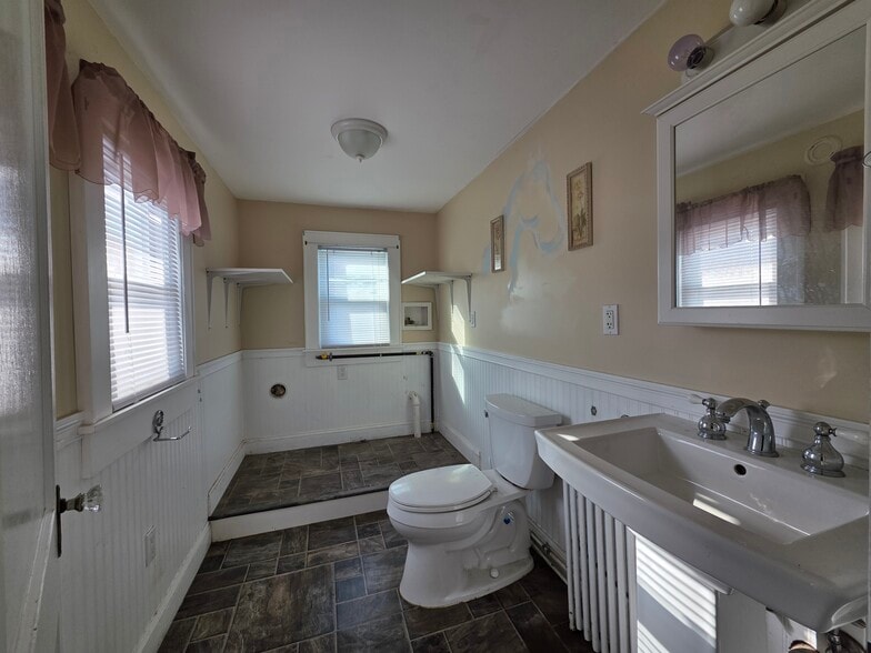 More Photos Of 420 Townline Rd, Hauppauge Office For Sale