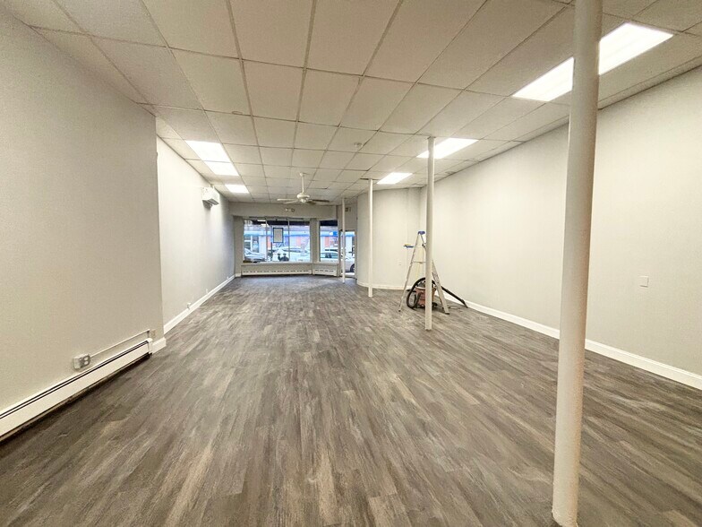 More Photos Of 8-10 Salem St, Medford Storefront Retail Residential For Lease