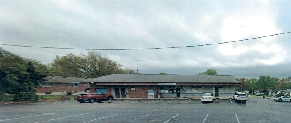 Primary Photo Of 4808 Forman Rd, Affton Storefront For Lease