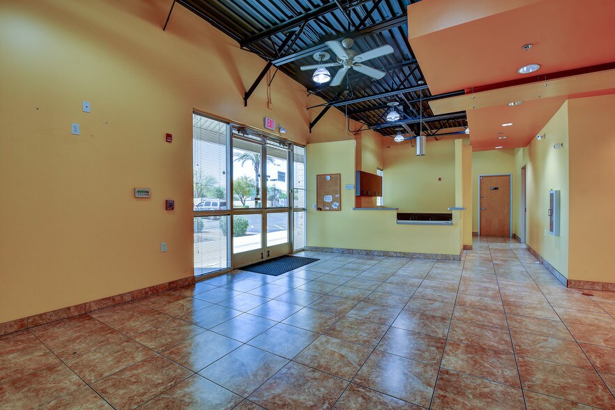 More Photos Of 15288 W Brookside Ln, Surprise Office For Lease