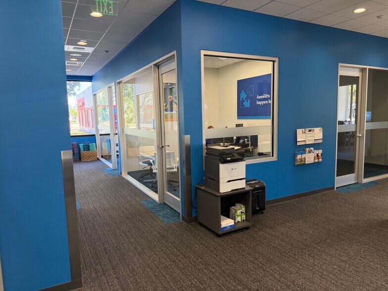 More Photos Of 6700 22nd Ave N, Saint Petersburg Bank For Sale