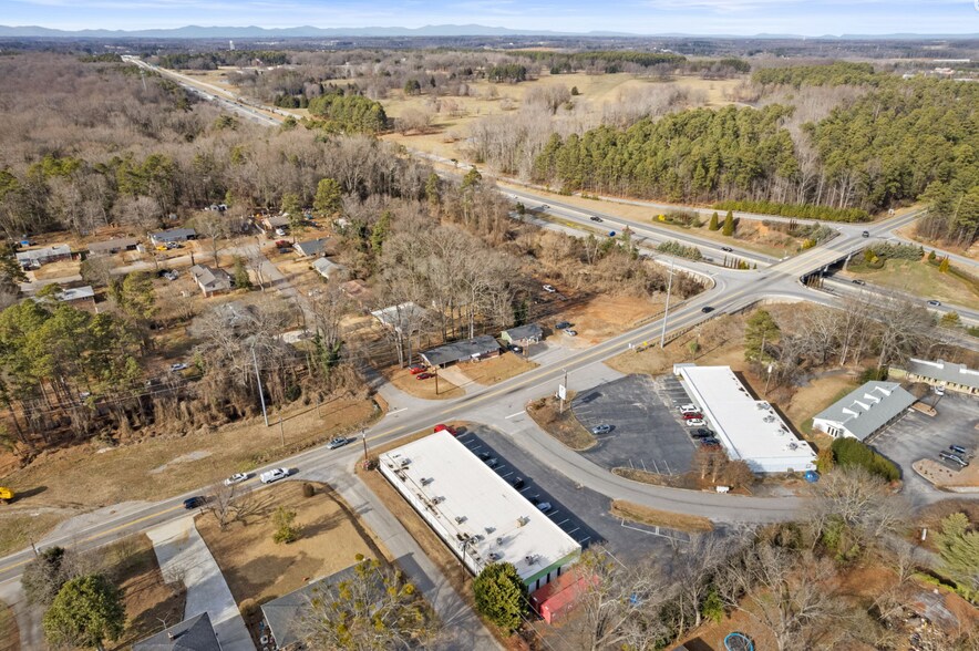 More Photos Of 102-114 Metro Dr, Spartanburg Storefront Retail Office For Sale