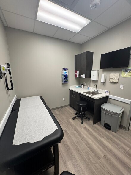 More Photos Of 1395 US Highway 183, Leander Unknown For Lease