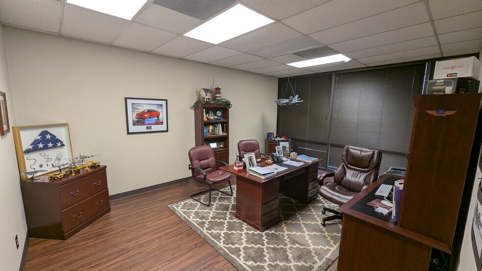 More Photos Of 13650 T I Blvd, Dallas Showroom For Lease