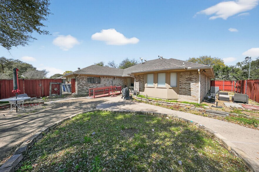 More Photos Of , Dallas Unknown For Sale