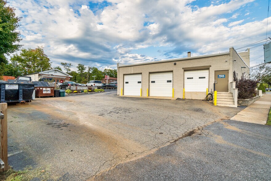 More Photos Of 324 Ringwood Ave, Pompton Lakes Light Manufacturing For Lease