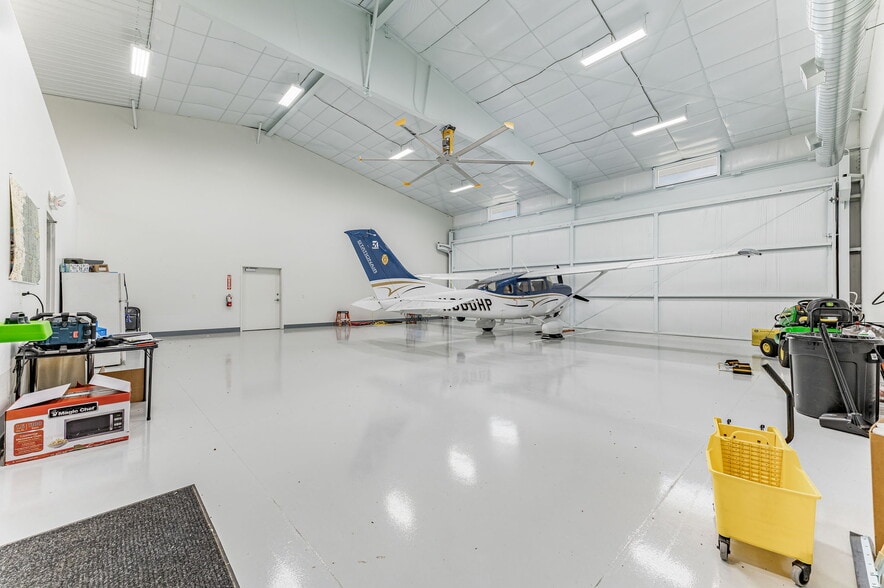More Photos Of 7015 S 143rd St E, Derby Airplane Hangar For Sale