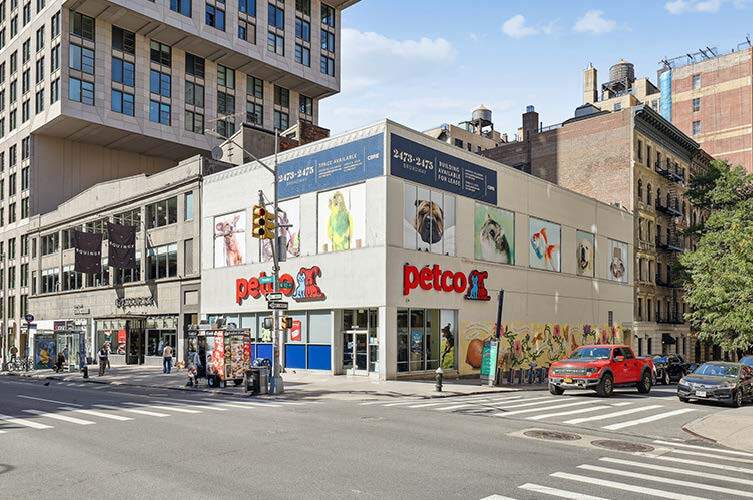 Primary Photo Of 2473-2475 Broadway, New York Department Store For Lease