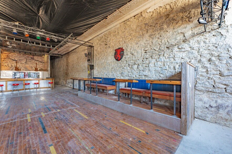 More Photos Of 4153 3rd St, Walnut Springs General Retail For Sale