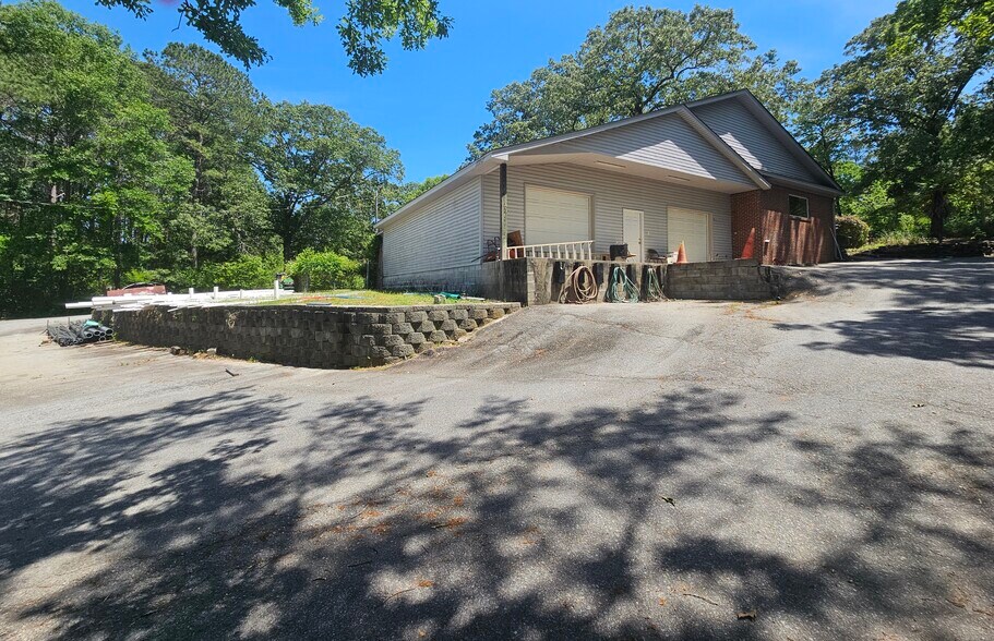 More Photos Of 301 Ramblin Rd, West Columbia Office For Sale