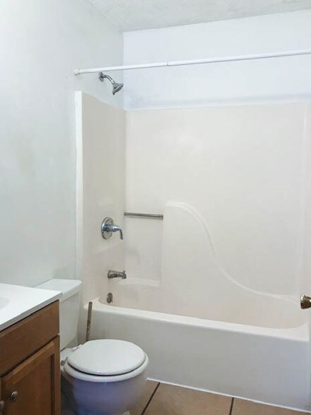 More Photos Of 2215 Vienna Rd, Rolla Apartments For Sale