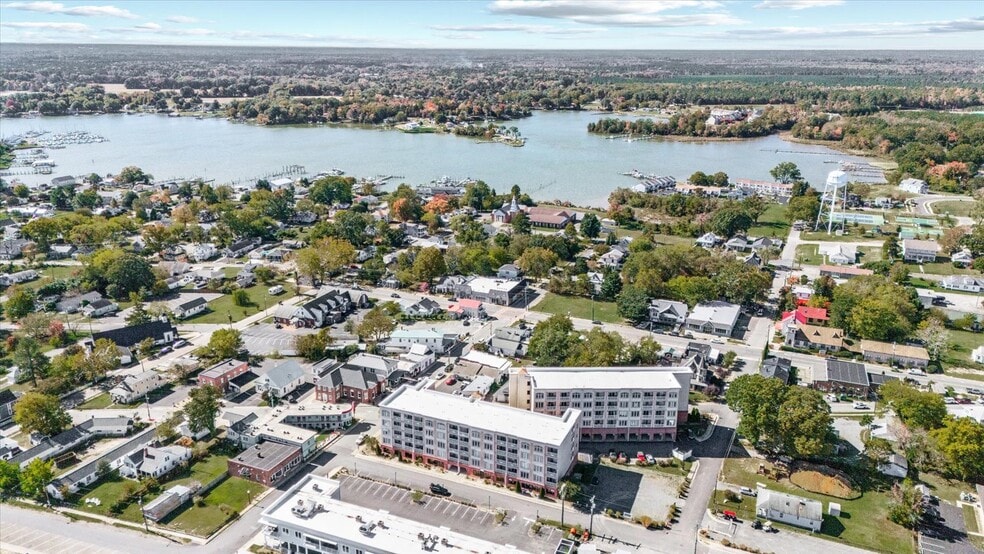 More Photos Of 100 Taylor St, Colonial Beach Storefront Retail Office For Sale