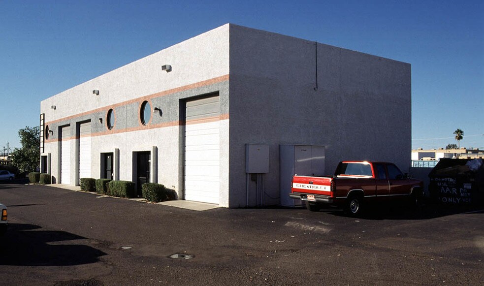 More Photos Of 9855 N 19th Dr, Phoenix Warehouse For Lease