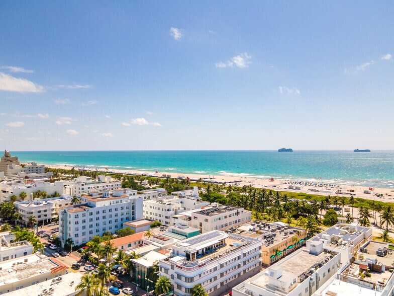 More Photos Of 918 Ocean Dr, Miami Beach Hotel For Sale