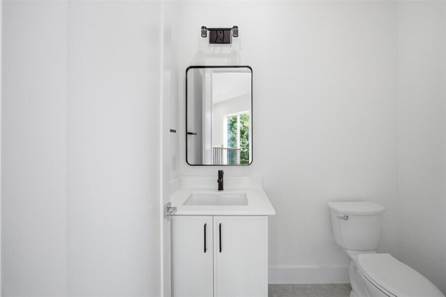 More Photos Of 4605 Belmont Ave, Dallas Apartments For Sale
