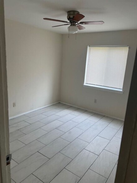 More Photos Of 3917 Dunn Rd, Memphis Apartments For Sale