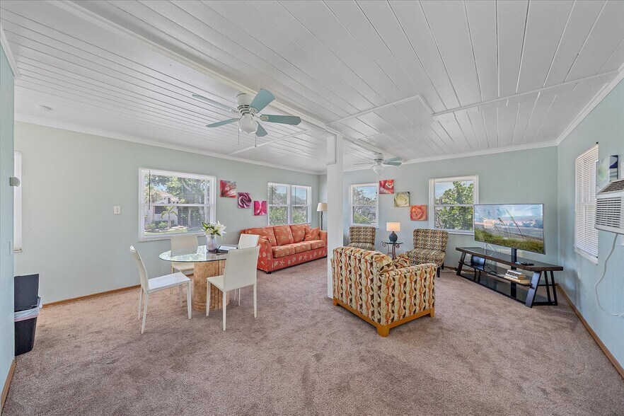 More Photos Of 4859 Commonwealth Dr, Siesta Key Apartments For Sale