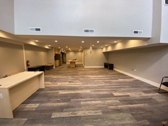 More Photos Of 687-689 N Milwaukee Ave, Chicago Apartments For Lease