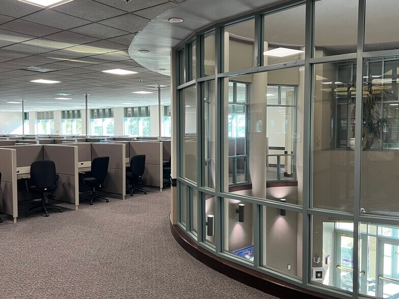 More Photos Of 1002 Arthur Dr, Lynn Haven Light Manufacturing For Sale