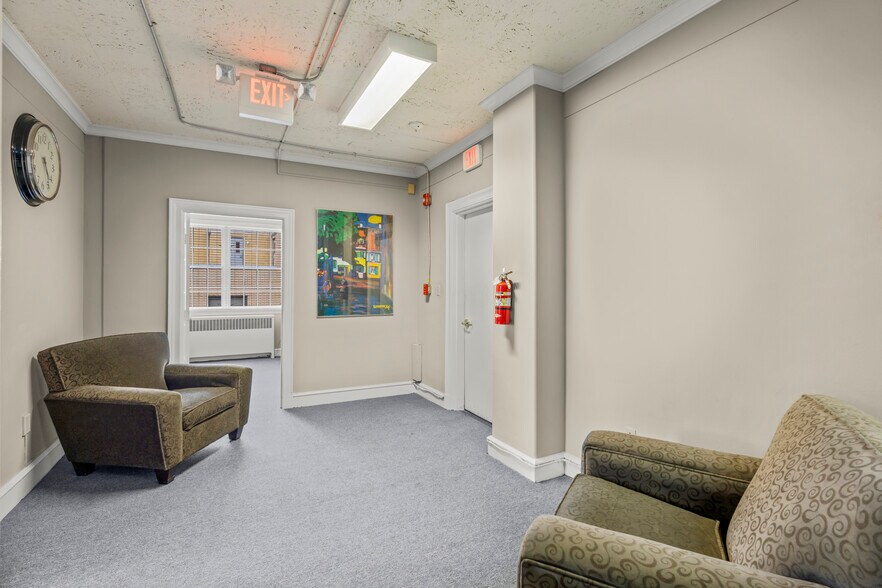 More Photos Of 15 W Front St, Trenton Office Residential For Sale