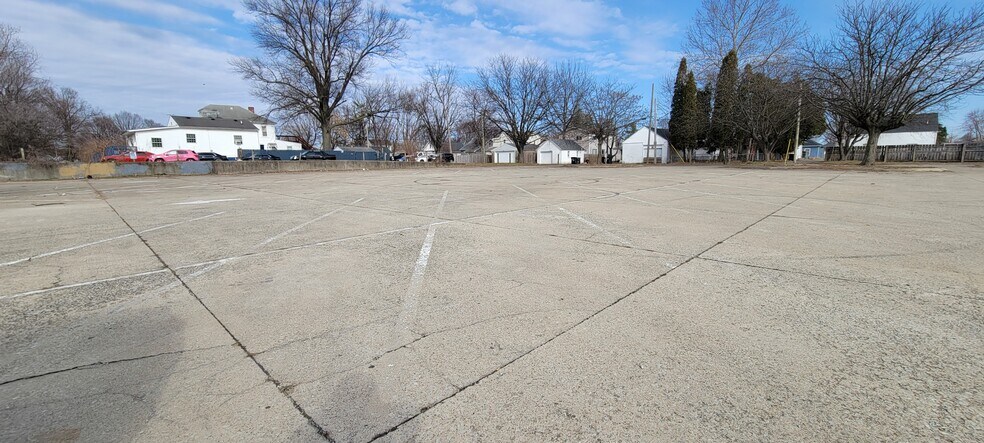 More Photos Of 3421 Taylor Blvd, Louisville Land For Sale