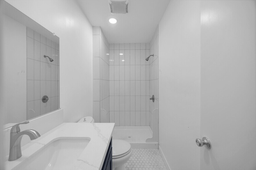 More Photos Of 1242 E 7th St, Long Beach Multifamily For Sale