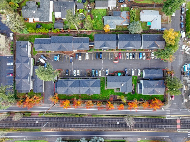 More Photos Of 16405 E Burnside St, Portland Apartments For Sale