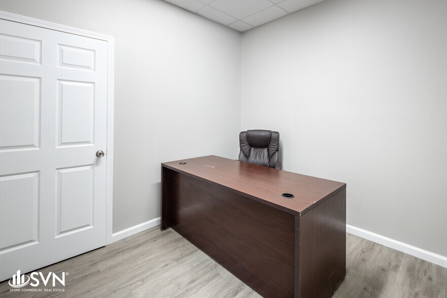 More Photos Of 514 N Main St, Nicholasville Freestanding For Lease