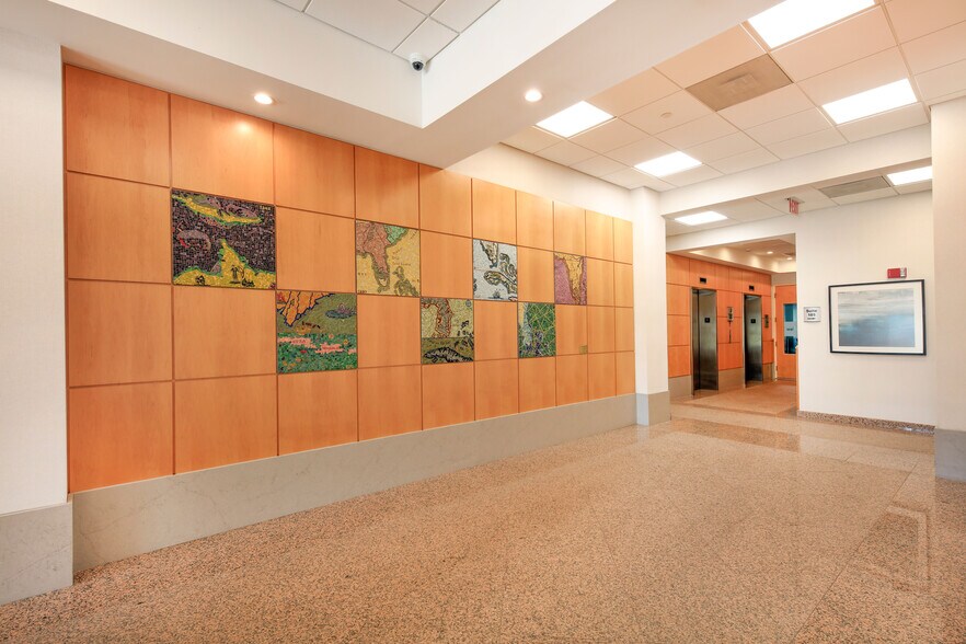 More Photos Of 7108-7121 Fairway Dr, Palm Beach Gardens Unknown For Lease