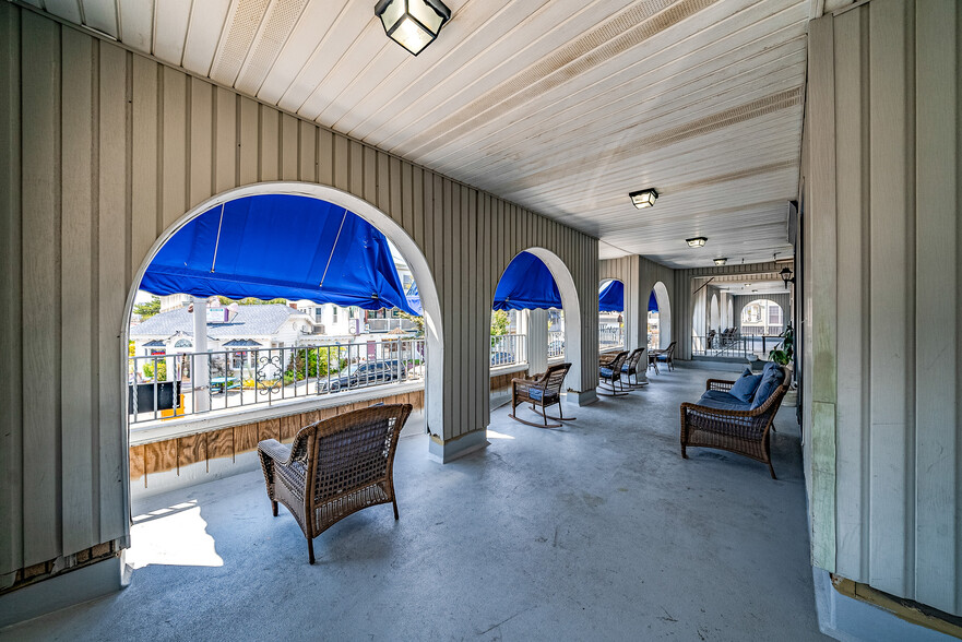 More Photos Of 617 E 8th St, Ocean City Hotel For Sale