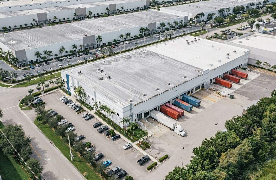 More Photos Of 11305 NW 122nd St, Miami Refrigeration Cold Storage For Lease