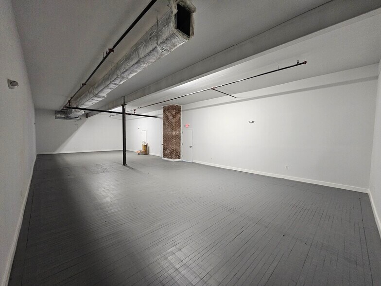 More Photos Of 1017 King Georges Post Rd, Edison Medical For Sale