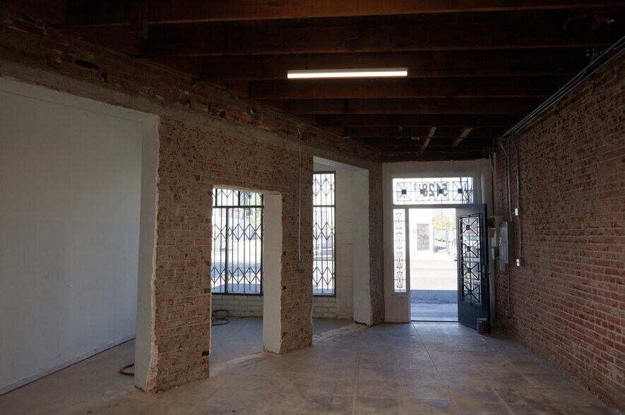 More Photos Of 5128 Santa Monica Blvd, Los Angeles Storefront Retail Office For Lease