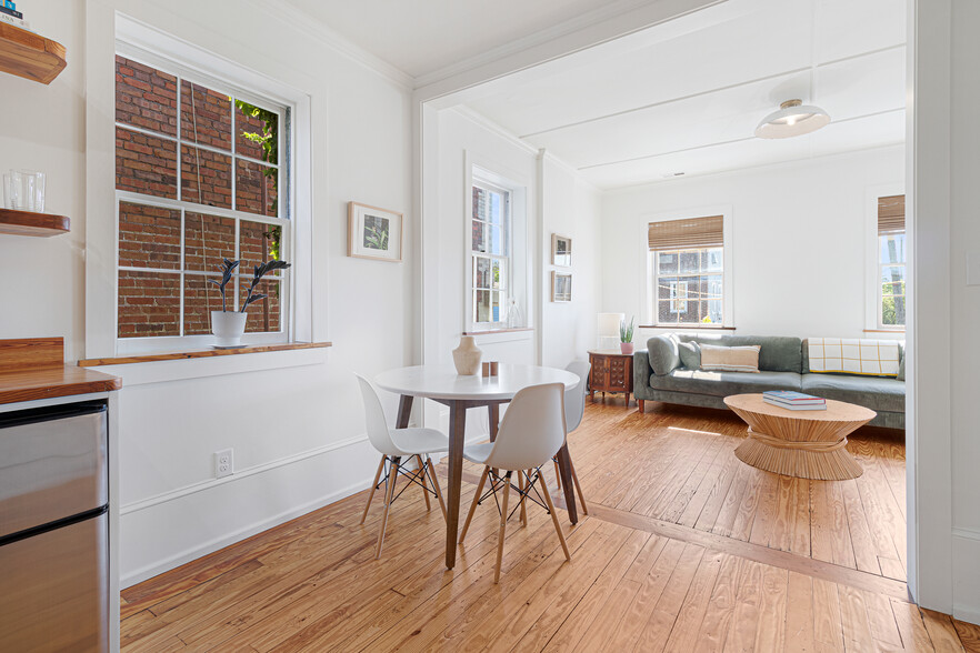 More Photos Of 119 Turner St, Beaufort Storefront Retail Office For Sale