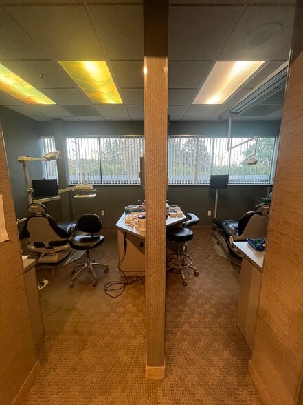 More Photos Of 2300 Haggerty Rd, West Bloomfield Medical For Sale