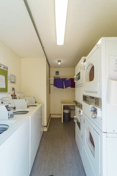 More Photos Of 12430 Oak Knoll Rd, Poway Apartments For Sale